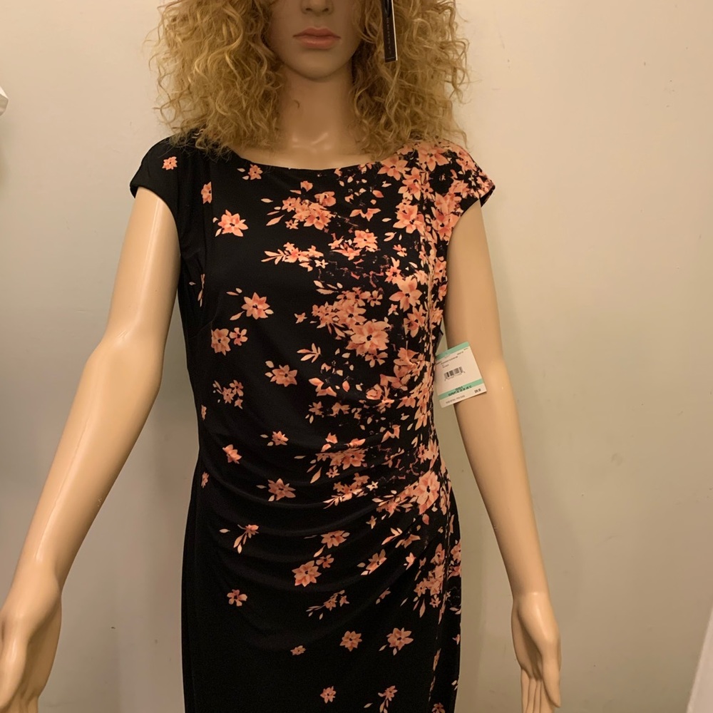 Beautiful sleeveless floral dress brand new design by Anne Klein collection
